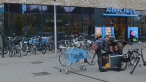 shared spaces featured image showing a dutch supermarkt